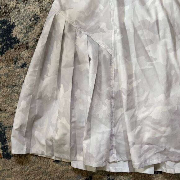 SPANX The Get Moving Pleated Skort - Picture 3 of 6